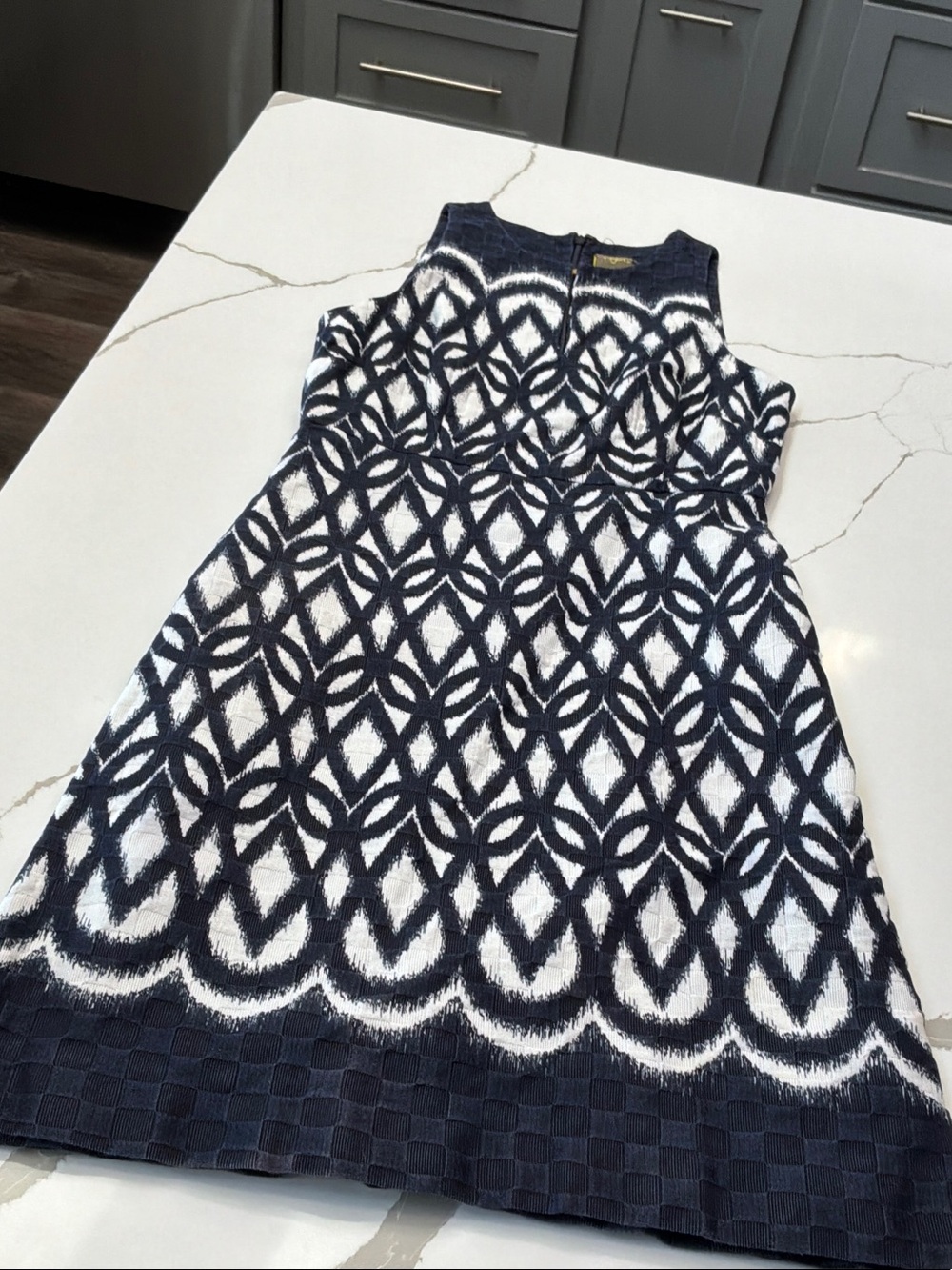 Taylor Size 2 Blue White Patterned Sleeveless Shift Dress Lined Back Zip